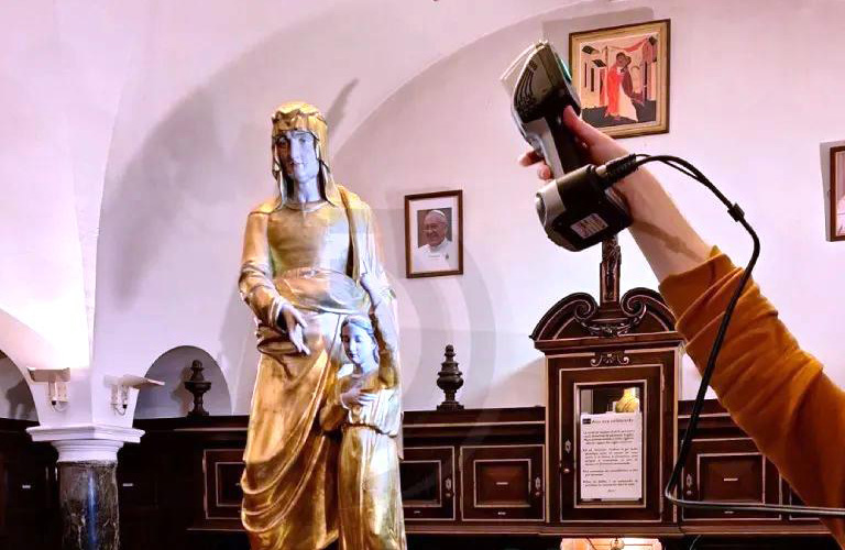 守护与传承：法国圣安妮·德奥雷雕像3D数字化之旅